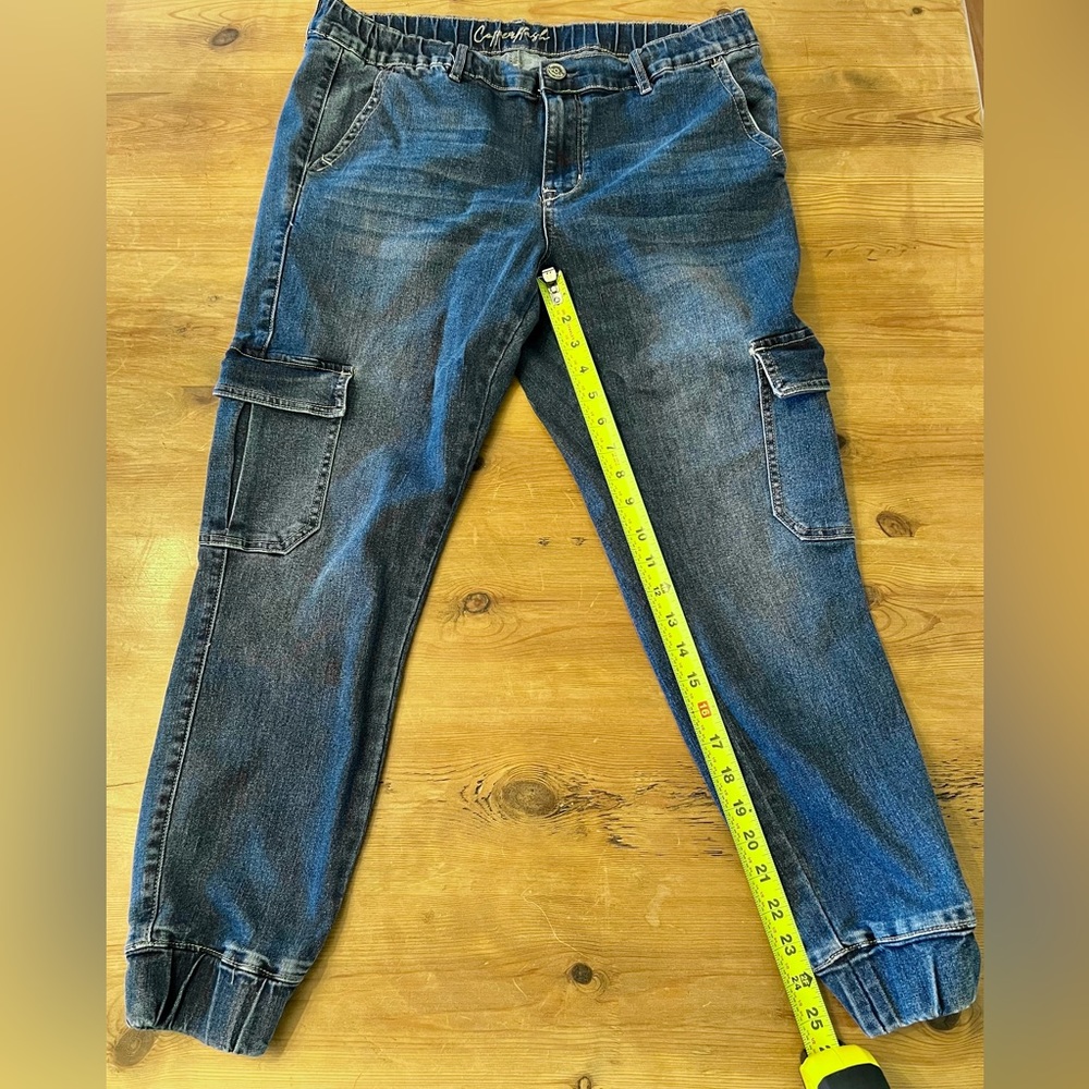 Jeans - Picture 2 of 5